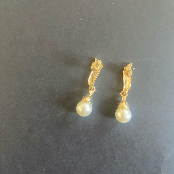 Chic Gold and Pearl Drop Earrings - Picture 2 of 4